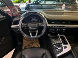اودي Q7